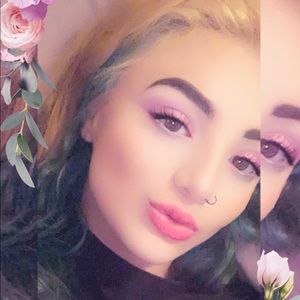 Meet your Posher, Layla